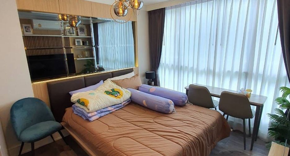 For rent 2 bedrooms condo in Wang Thonglang, Bangkok