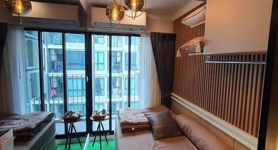 For rent 2 bedrooms condo in Wang Thonglang, Bangkok