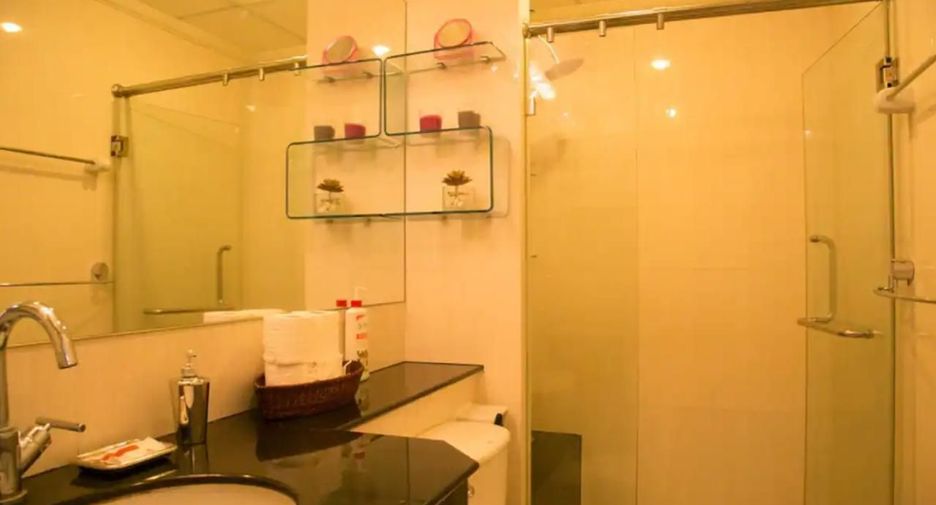 Condo en alquiler de 1 habitaciones en Watthana, Bangkok