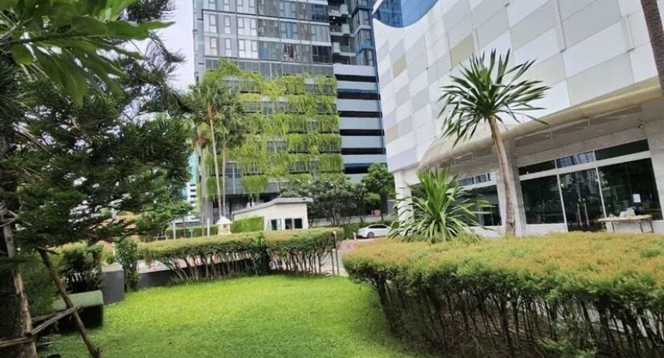 For rent 2 bedrooms condo in Ratchathewi, Bangkok