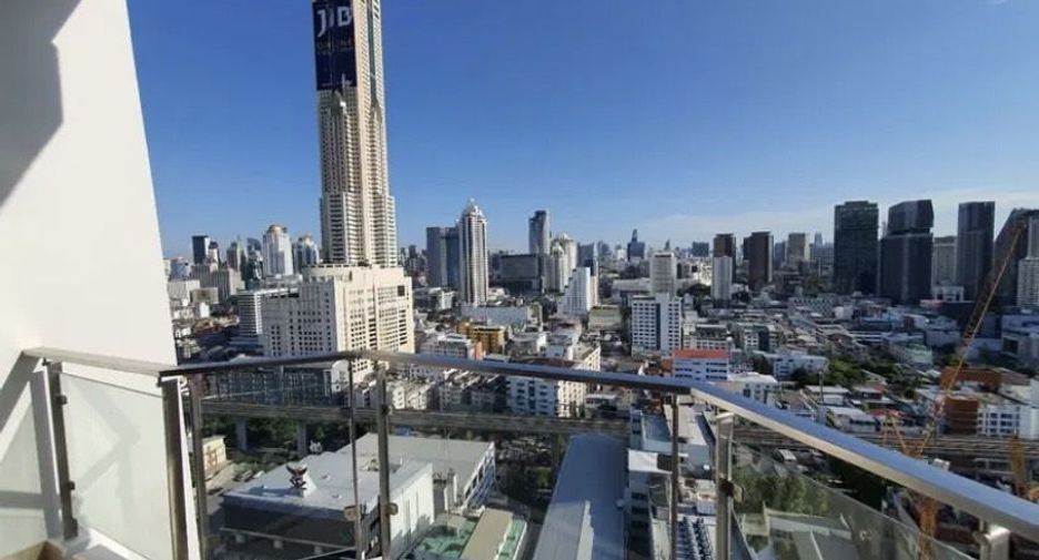 For rent 2 bedrooms condo in Ratchathewi, Bangkok