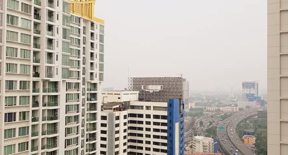 For rent 1 bed condo in Huai Khwang, Bangkok