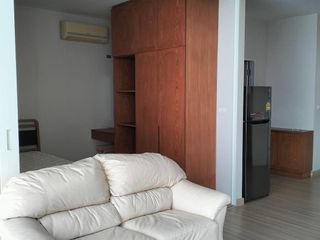 À louer studio condo à Khlong San, Bangkok