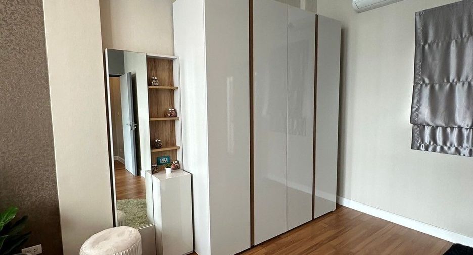 For sale 3 bedrooms townhouse in Lat Phrao, Bangkok