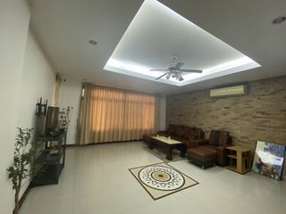For rent 5 bedrooms house in Bang Na, Bangkok