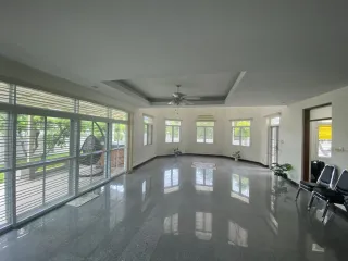 For rent 5 bedrooms house in Bang Na, Bangkok