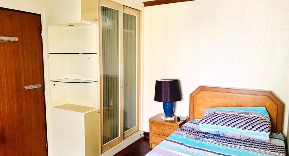 For rent 2 bedrooms condo in Ratchathewi, Bangkok