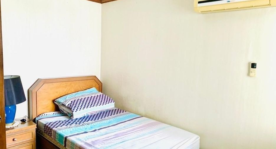 For rent 2 bedrooms condo in Ratchathewi, Bangkok