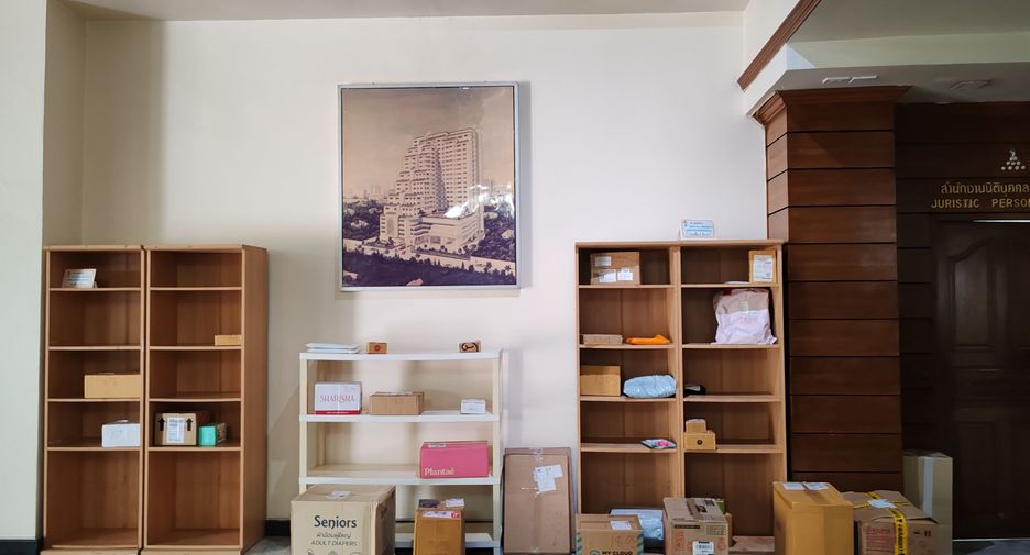 For rent 2 bedrooms condo in Ratchathewi, Bangkok