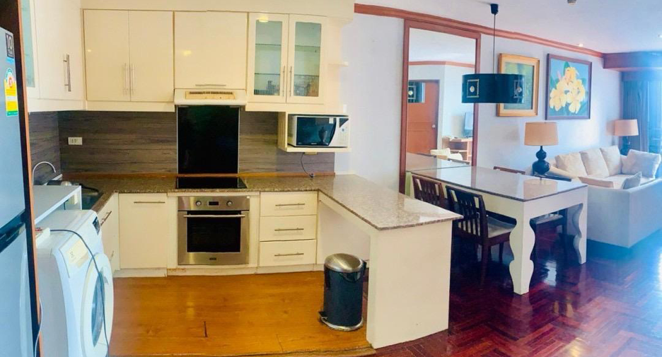 For rent 2 bedrooms condo in Ratchathewi, Bangkok
