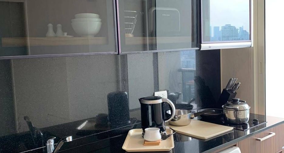 For sale and for rent studio condo in Watthana, Bangkok