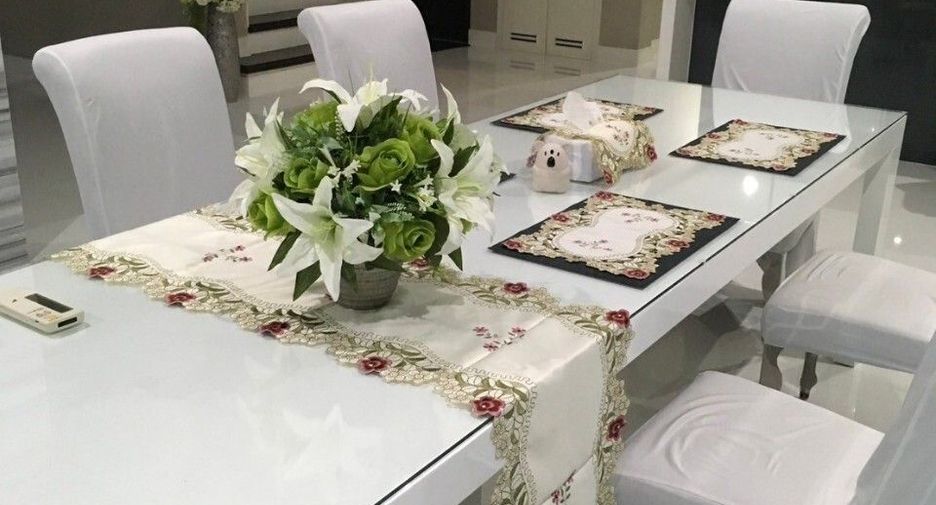 For sale 4 bedrooms house in Taling Chan, Bangkok