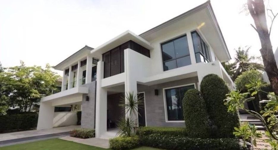 For sale 4 bedrooms house in Taling Chan, Bangkok