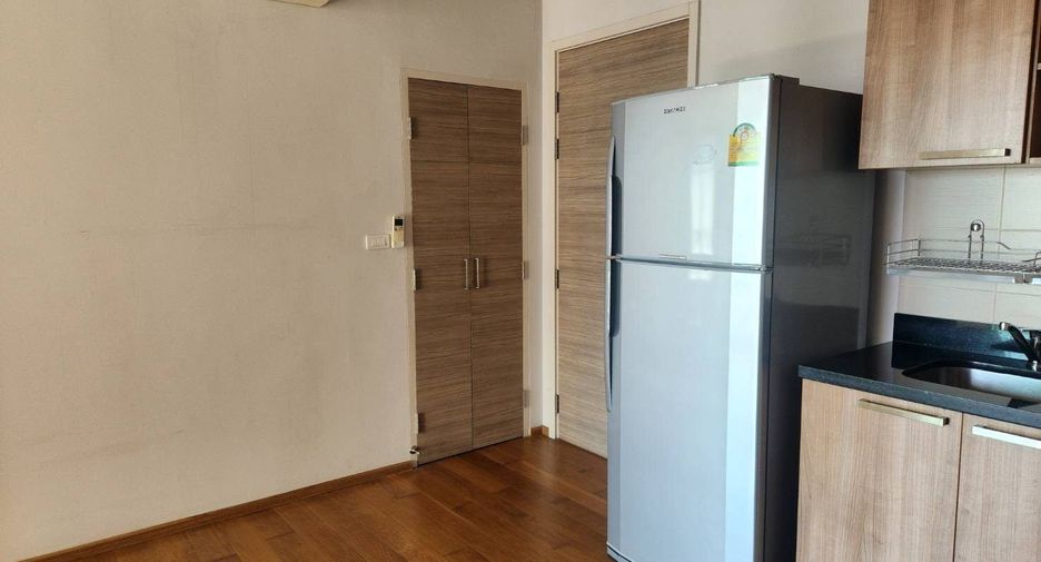 For sale 1 bed condo in Khlong San, Bangkok