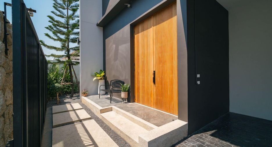 For sale and for rent 4 bedrooms villa in Thalang, Phuket