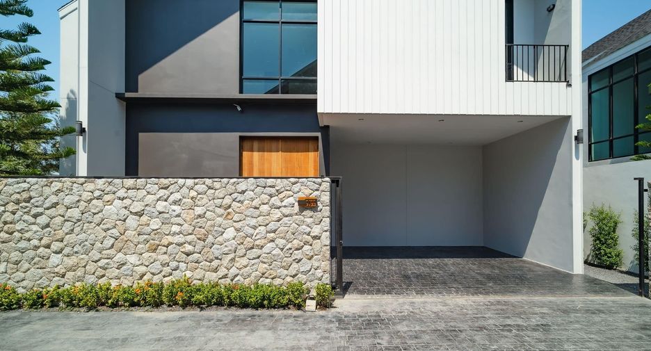 For sale and for rent 4 bedrooms villa in Thalang, Phuket
