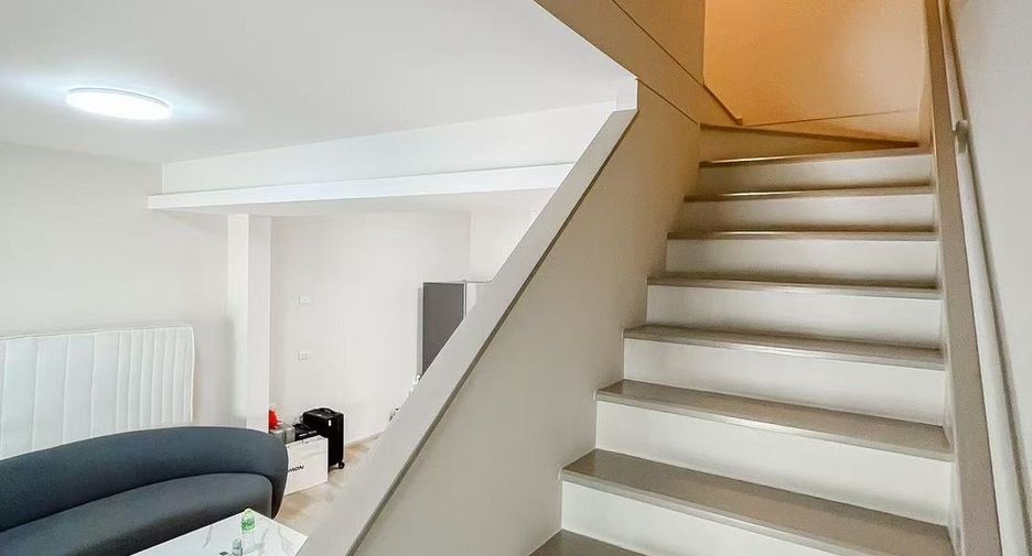 For rent 2 bedrooms townhouse in Prawet, Bangkok