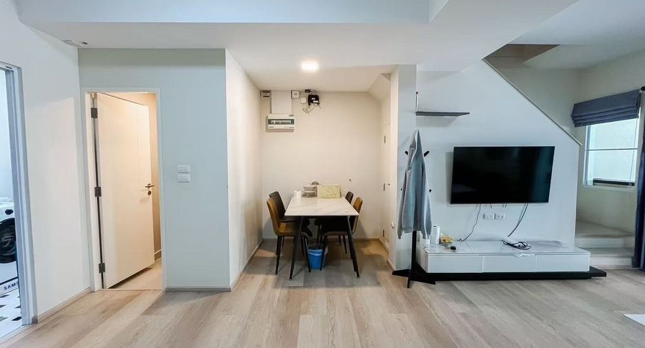 For rent 2 bedrooms townhouse in Prawet, Bangkok