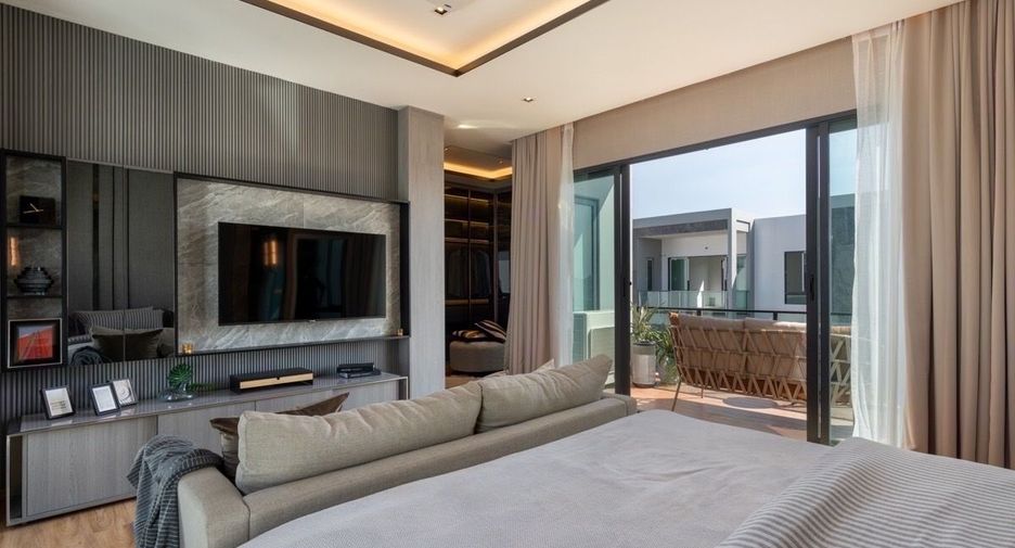 For sale 4 bedrooms townhouse in Phasi Charoen, Bangkok