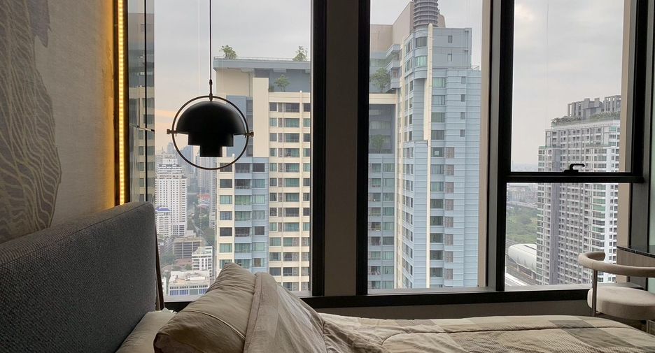 For rent 2 bedrooms condo in Watthana, Bangkok