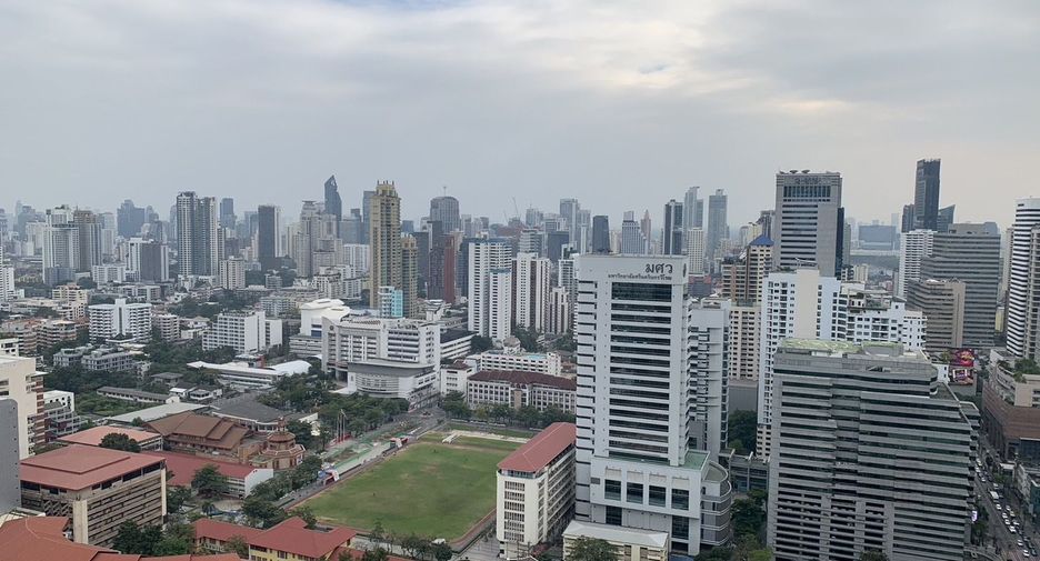 For rent 2 bedrooms condo in Watthana, Bangkok