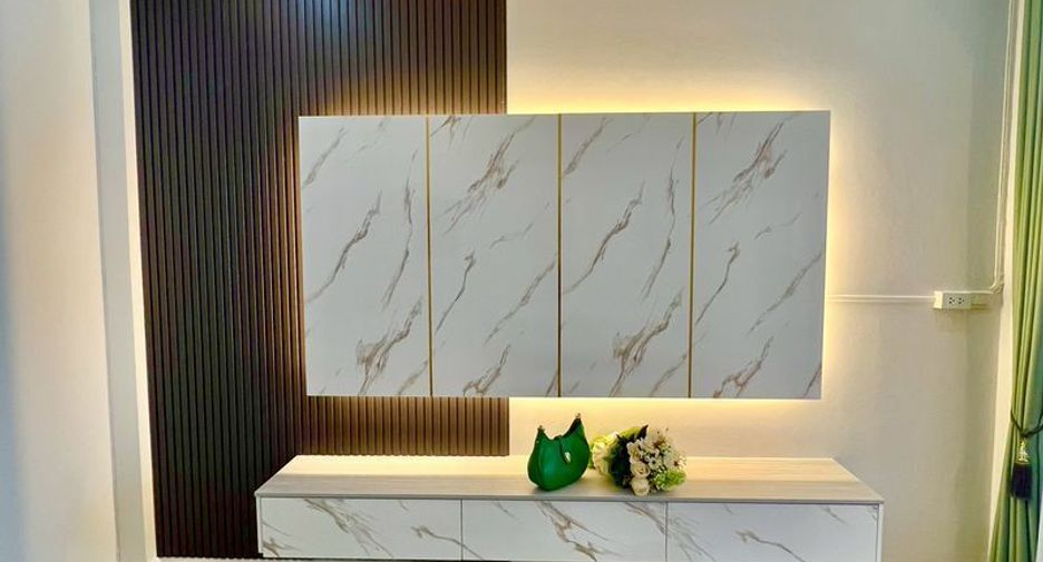 For sale 2 bedrooms townhouse in Min Buri, Bangkok