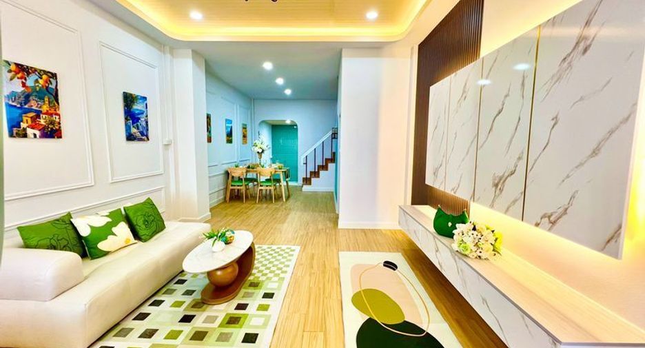 For sale 2 bedrooms townhouse in Min Buri, Bangkok