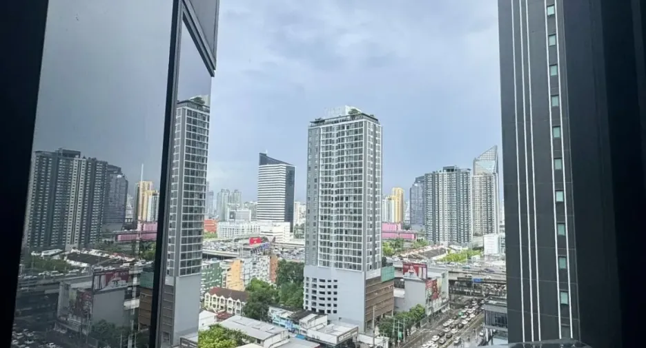 For rent 1 bed condo in Huai Khwang, Bangkok
