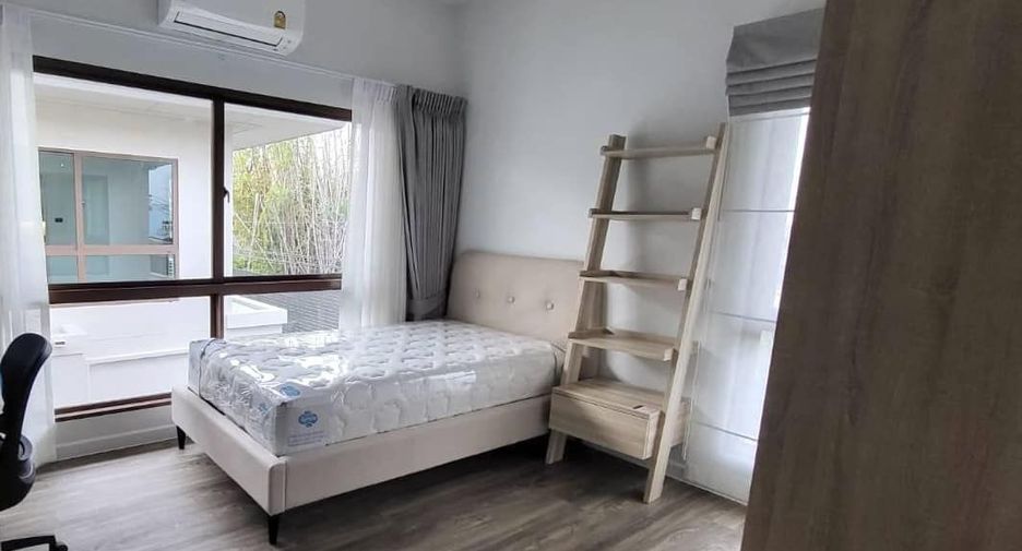 For rent 4 ベッドルーム house in Bang Kapi, Bangkok