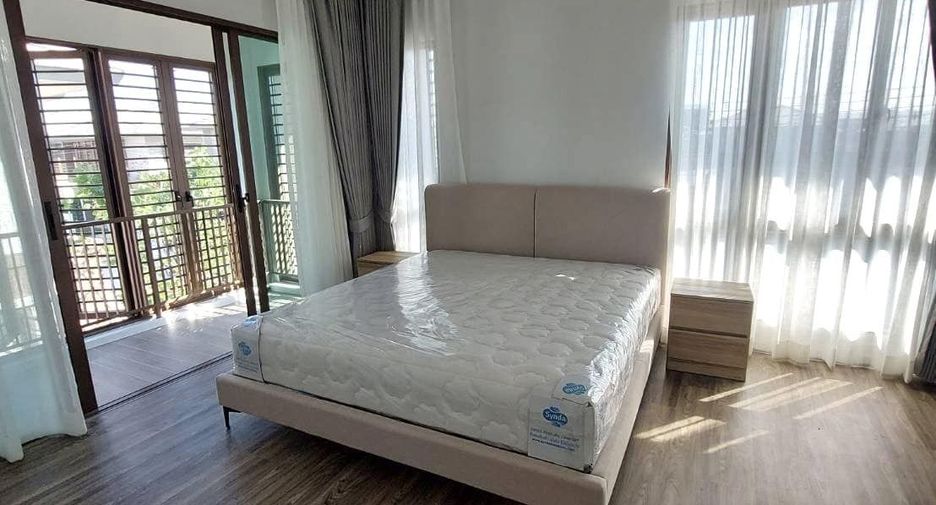 For rent 4 ベッドルーム house in Bang Kapi, Bangkok