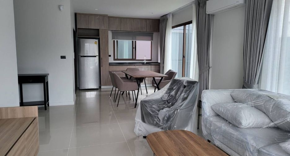 For rent 4 ベッドルーム house in Bang Kapi, Bangkok