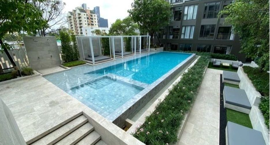 For sale 1 bed condo in Bang Na, Bangkok