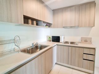 For rent 3 bedrooms condo in Huai Khwang, Bangkok