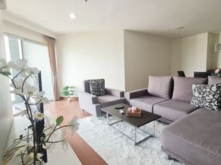 For rent 3 bedrooms condo in Huai Khwang, Bangkok