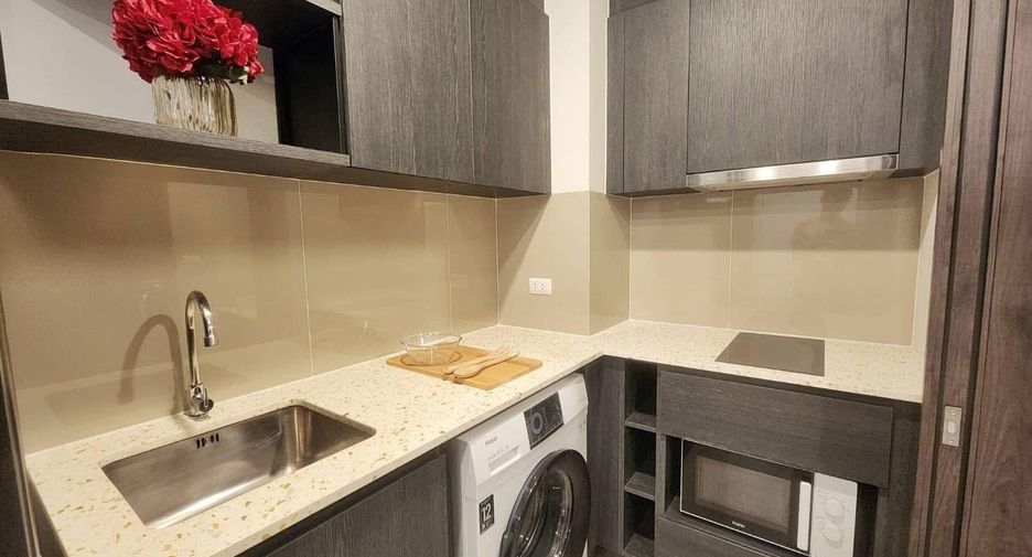 Продажа и аренда 1 кровать кондо в Хуаи Кхщанг, Бангкок
