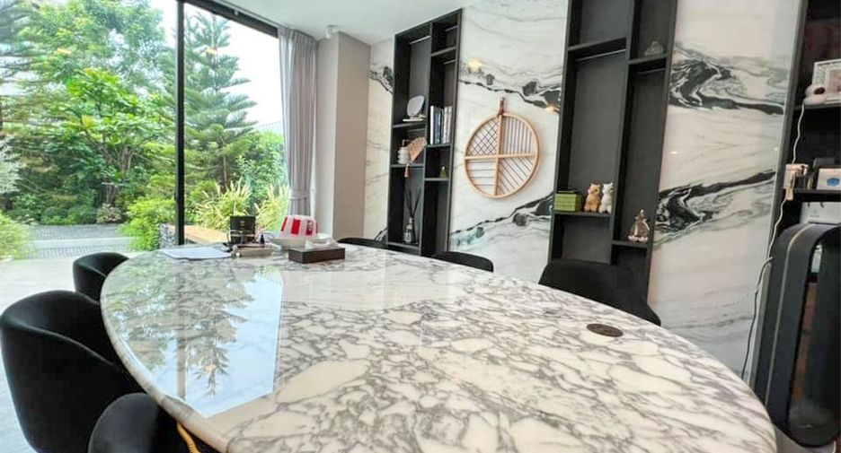 Haus zum Kauf mit 5 Zimmer in Saphan Sung, Bangkok