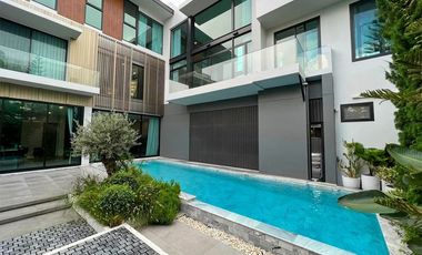 À vendre 5 chambres maison à Saphan Sung, Bangkok