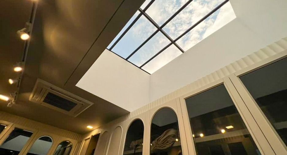 Haus zum Kauf mit 5 Zimmer in Saphan Sung, Bangkok