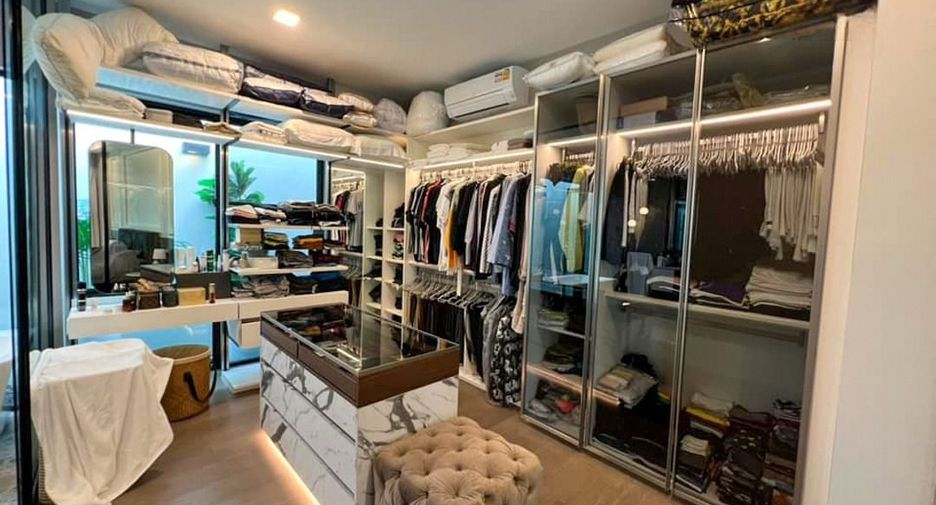 Haus zum Kauf mit 5 Zimmer in Saphan Sung, Bangkok
