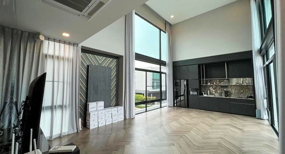 Haus zum Kauf mit 5 Zimmer in Saphan Sung, Bangkok