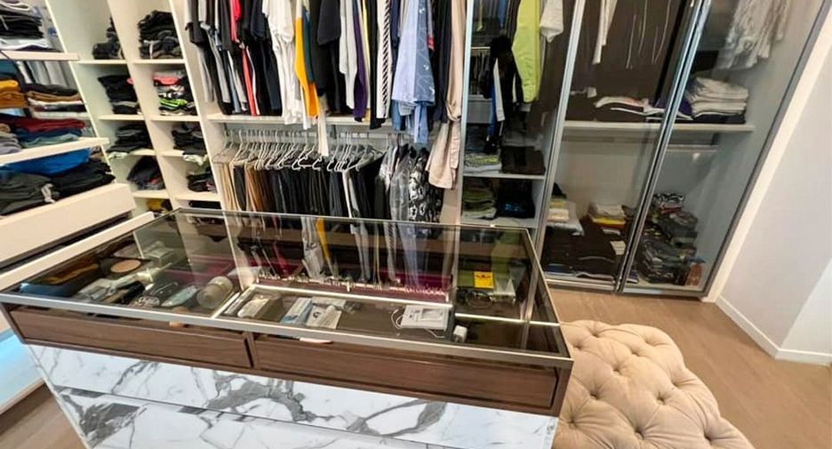 Haus zum Kauf mit 5 Zimmer in Saphan Sung, Bangkok