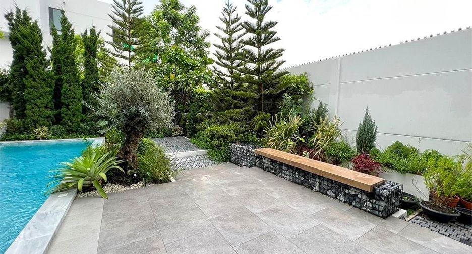 Haus zum Kauf mit 5 Zimmer in Saphan Sung, Bangkok