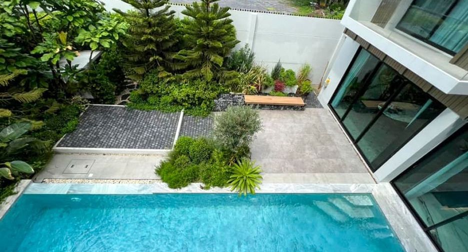 Haus zum Kauf mit 5 Zimmer in Saphan Sung, Bangkok