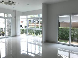 For sale 4 bedrooms house in Thawi Watthana, Bangkok