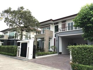 For sale 4 bedrooms house in Thawi Watthana, Bangkok