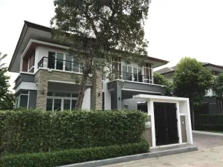 For sale 4 bedrooms house in Thawi Watthana, Bangkok