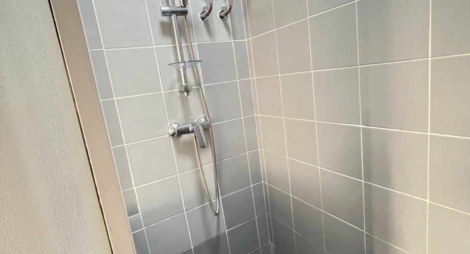 For rent 3 bedrooms apartment in Phaya Thai, Bangkok