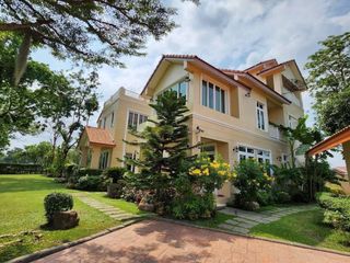 For rent 6 bedrooms house in Bang Phli, Samut Prakan