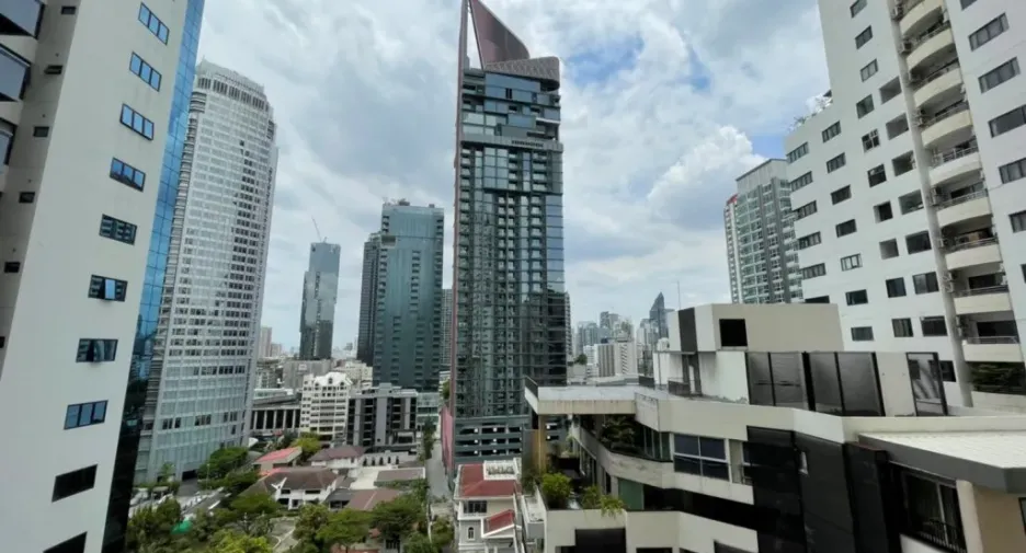 For sale 2 bedrooms condo in Watthana, Bangkok