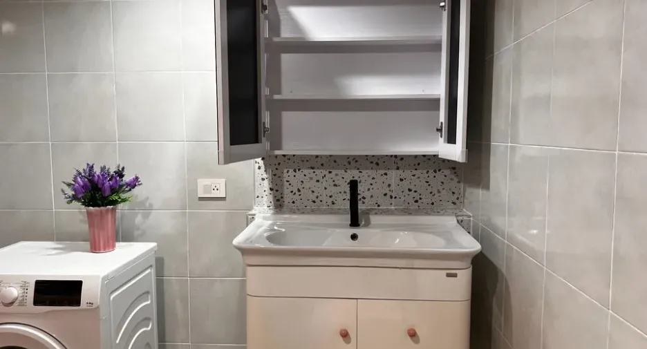 Wohnung zur Miete mit 1 Zimmer in Bang Rak, Bangkok